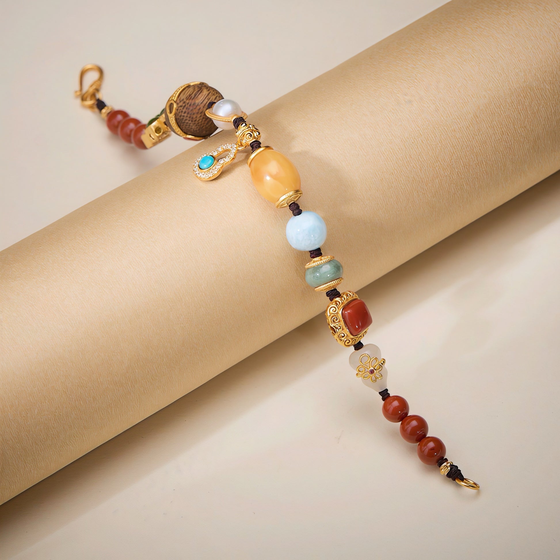 Natural Splendor | Pulsera Trenzada Multi-Tesoro en Plata 925 con Baño de Oro